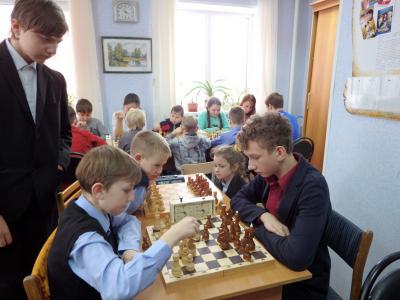 Юные шиловцы по быстрому сыграли в шахматы